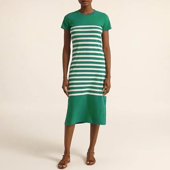 green emerald velvet dress Kelly Green and Cream Tropical Leaf Print Midi Dress main image 0